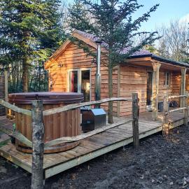 Hythe में, होटल Hayne Barn Estate - Luxury Lodges - with private hot-tubs - The studio-loft is without hot-tub