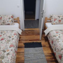Chalets & Rooms Čarda Šebešfok, hotel a Bezdan