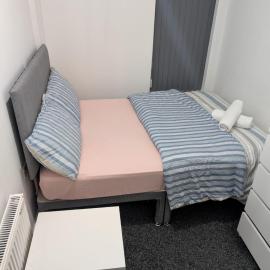 Manor hause walsall 4, отель в городе Уолсолл