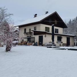 Landhaus Nikki, hotel a Gmünd in Kärnten