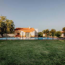 Country Club - Sto Estevao, hotel u gradu Benavente