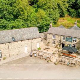 The Ladybower Inn, готель у місті Бемфорд