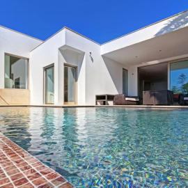 Jacaranda Beach Villa, hotel in Luz