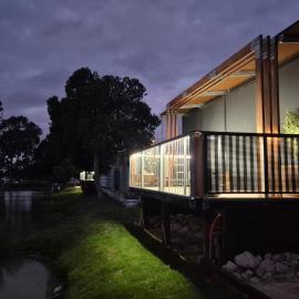 Lake Wellington Luxury Retreat, hotel in Wellington East