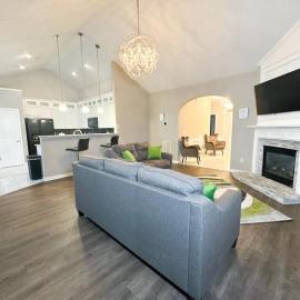 Cozy 3BR Home Near ATL Airport, hotel em Fairburn