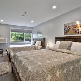 Ski Condo Close to the Resort, Shuttle Bus Route, Summer Pool, 2 Queen Beds