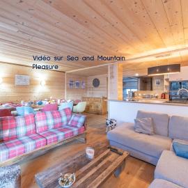 Chalet Alpe d'Huez 1850-Sea and Mountain Pleasure Avec 2 appartements- 1 Appartement 3 Chambres 8 Couchages - 3 Salles d'eau et 1 Appartement 5 Chambres 12 Couchages 5 Salles d'eau - Jacuzzi et Sauna -Pieds des Pistes et Centre