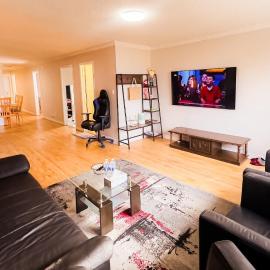 Full Privacy House with Free Parkrings