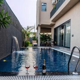 StayVista at Urban Escape - 2 Pools, Lawn & WiFi