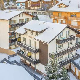 Chalet Lärchenheim, central SaasFee close to AlpinExpress, hotell i Saas-Fee