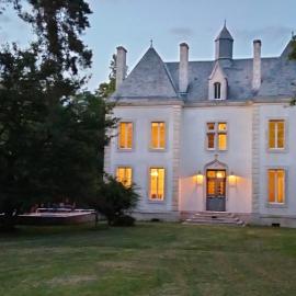 B&B Chateau La Séchère, hotel a Usson-du-Poitou