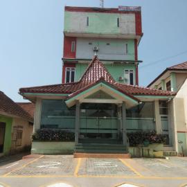 Hotel krui syariah, מלון בKrui