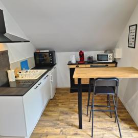 Studio proche centre-ville, отель в Витре