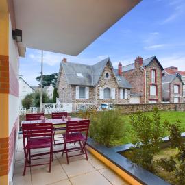 À 50m de la plage, bel appartement pour 6, hotel in Pléneuf-Val-André