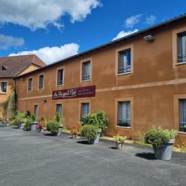 Au Périgord Noir, hotelli kohteessa Hautefort