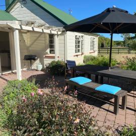 Hawkesbury Cottage, hotell i Clive