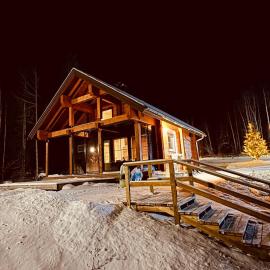 Arctic log house Hirvas、Hirvasのホテル