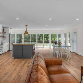 Comforting Lakeside Retreat in Gated Community, hotell sihtkohas Macon