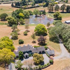 Clarendon Estate - Masterton Holiday Home