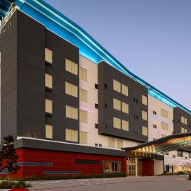 Aloft by Marriott Shenandoah Woodlands Area, hotel in Shenandoah