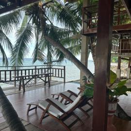 Villa Naatang Bohol Beach House 1, hotel en Jagna