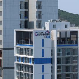 Grand Bleu Hotel & Residence, hotel sa Incheon