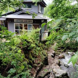 コテージ遊泊るり渓, hotel i Habu