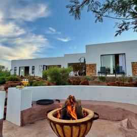 Escape Pretoria East Luxury Villa, hotel a Tierpoort