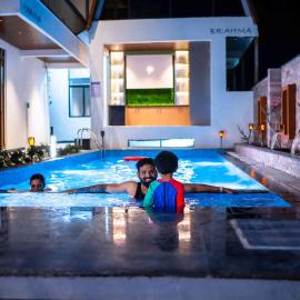 AMARA KOSHA MISTY NANDI HILLS - SK - Premium 2BHK Pool Villa with Private Jacuzzi, Movie Room & Complimentary Home-Made Food, хотел в Nandi