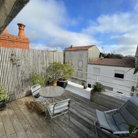 Maison de ville avec terrasse