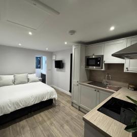 Alver Lodge , Self contained studio
