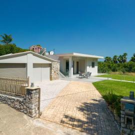 Villa Emily in countryside، فندق في مدينة خانيا