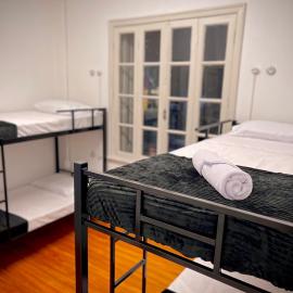 Urban Nomad Hostel and Food Av Paulista, hotel in São Paulo