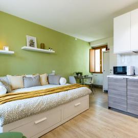 Elm Alley Apartment - Baveno - Free Wi-Fi, hotel a Baveno