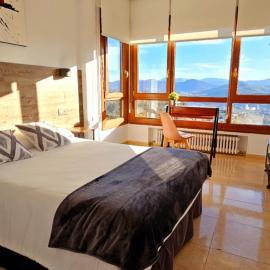 Hotel Artxanda Bilbao, Parking Gratuito en el Exterior Junto al Hotel, hotel di Bilbao