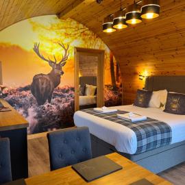 2 Sinclair bay lodges, hotel in Keiss
