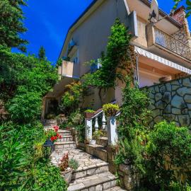 Apartments and Room Mirjana