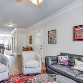 2 Private Balconies, Sanford Stadium 2 Mi、アセンズのホテル