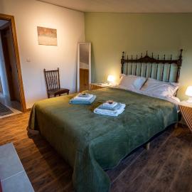 Raposeira Bed & Breakfast, hotel in Maçãs de Dona Maria