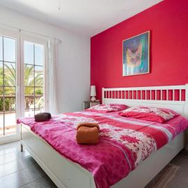 Casa Sarita - well maintained house in Chayofa with Pool, hotel a Chayofa