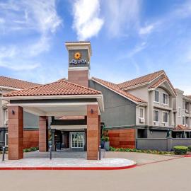 La Quinta by Wyndham Dallas DFW Airport North, hotel v destinaci Irving