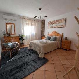 Casa Rural el Olivar Chumi، فندق في Miraelrio