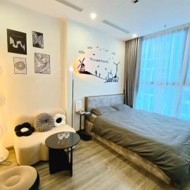 Homestay Tonkin 2 Vinhomes Smart City, hotelli kohteessa Phú Thú