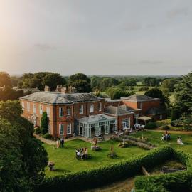 Dovecliff Hall Hotel, hotel di Burton upon Trent