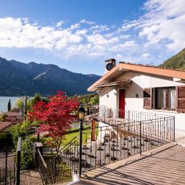 Casa Lisa, a due passi dal lago、Vestaのホテル