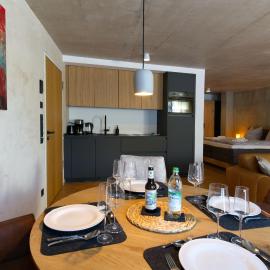 Adlerhaus, Gartenwohnung -410-