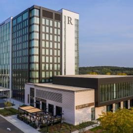 Renaissance Milwaukee West Hotel, מלון בוואוואטוסה