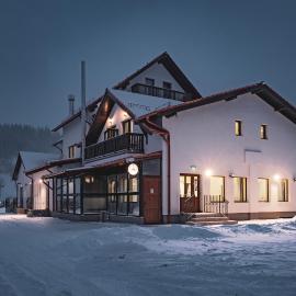 Hotel Rabbit Bran, hotel sa Moieciu de Jos