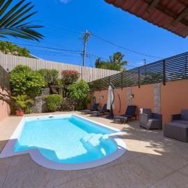 Villa PEARL, 3 chambres, piscine privée à Pointe aux Piments, hotelli kohteessa Pointe aux Piments