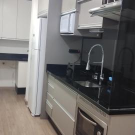 Apartamento completo B51,com ar condicionado,400 m do centro, hotel in Mogi das Cruzes